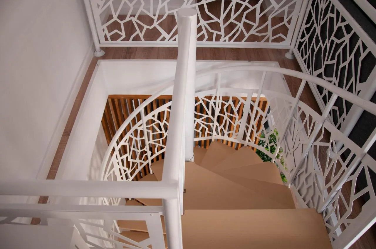 5 Rooms Penthouse No 25 Free Parking ブカレスト 0*,  ルーマニア
