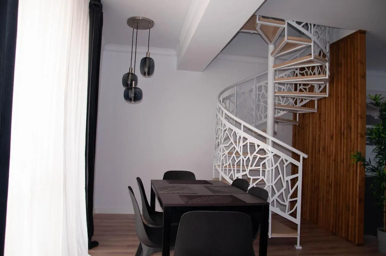 5 Rooms Penthouse No 25 Free Parking Bucarest 0*,  Rumanía